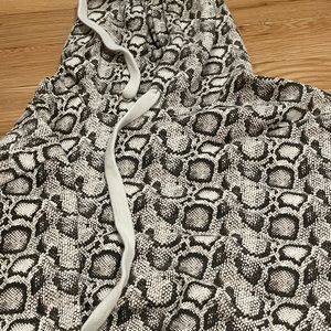 Good American sweater